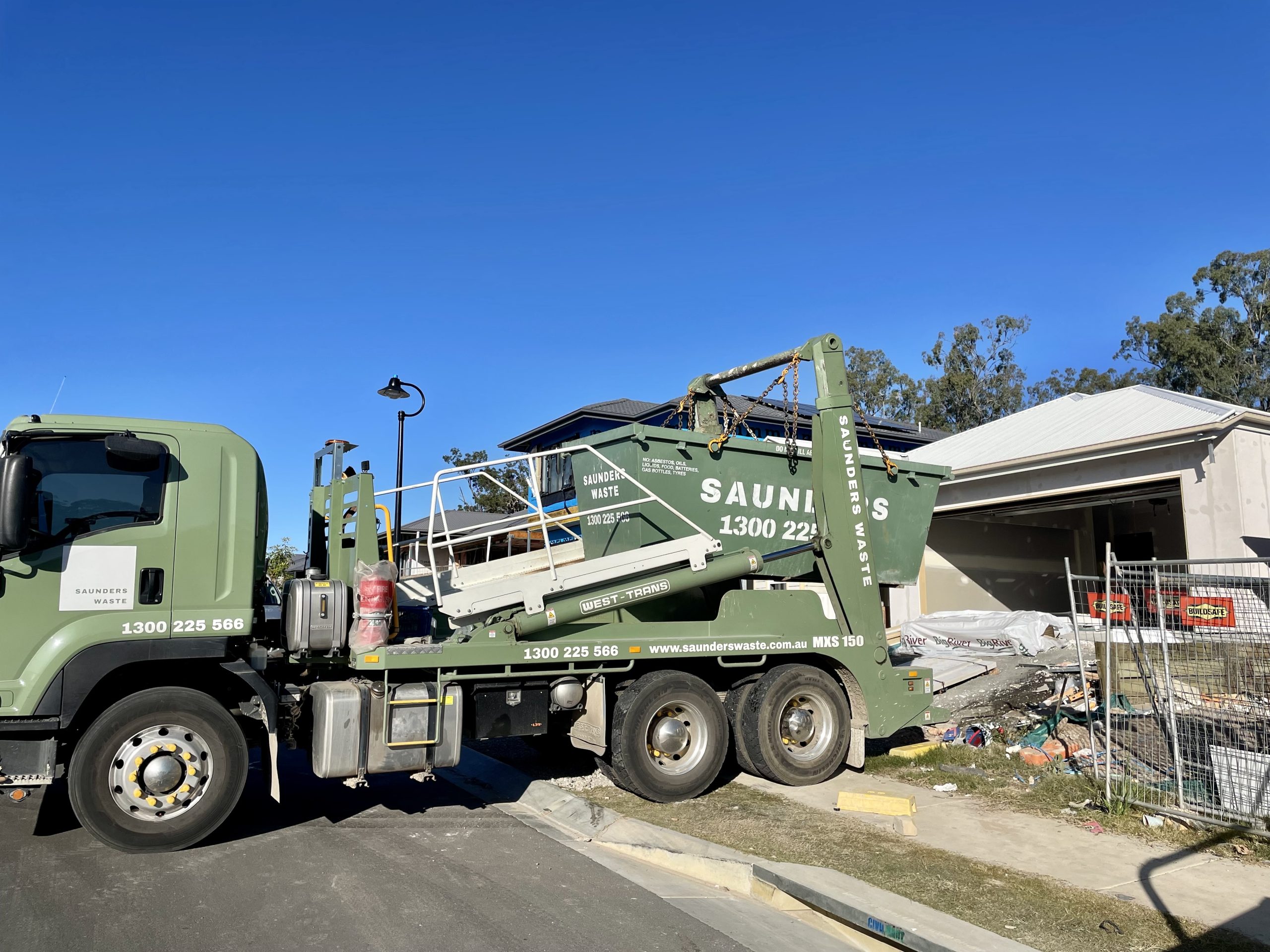 Clean Up Your Brisbane Property with Saunders Waste Skip Bin Hire